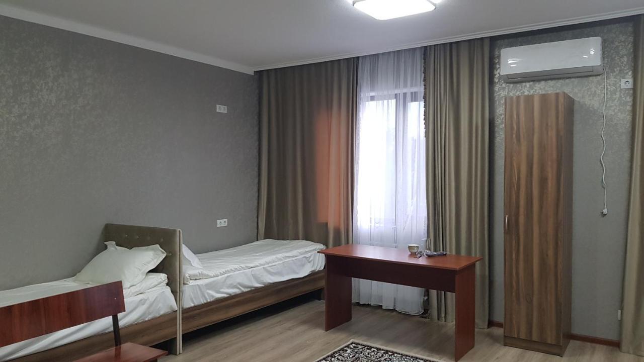 Nomad Hotel Bishkek Halal Exteriör bild