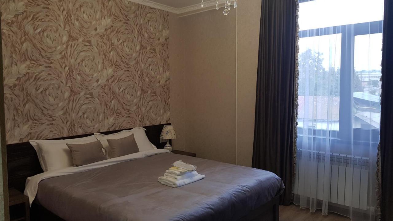 Nomad Hotel Bishkek Halal Exteriör bild
