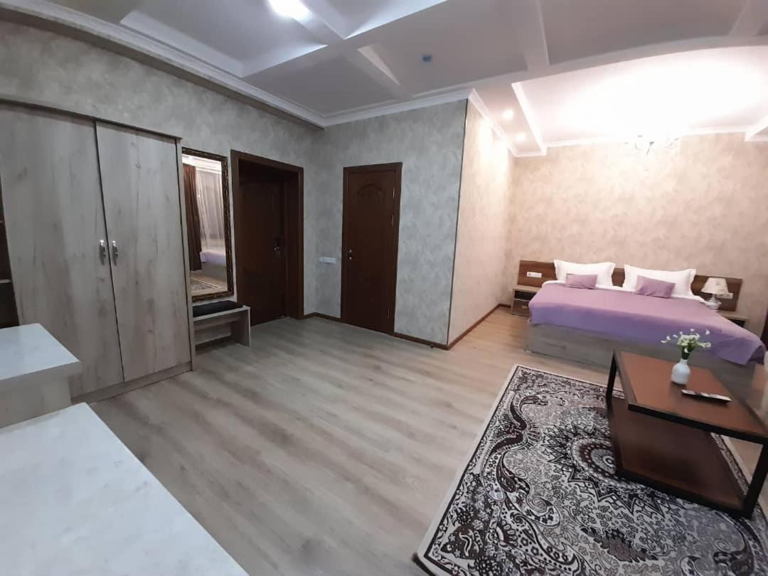 Nomad Hotel Bishkek Halal Exteriör bild