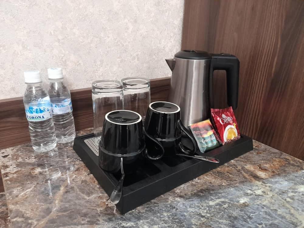 Nomad Hotel Bishkek Halal Exteriör bild
