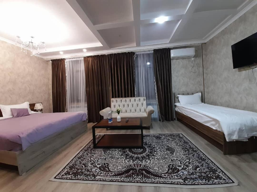 Nomad Hotel Bishkek Halal Exteriör bild
